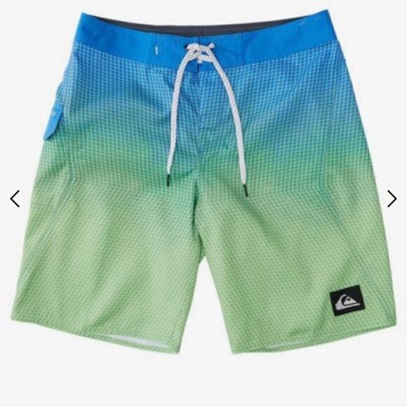 Quicksilver D Everyday Techlite 20" Recycled Boardshorts - Picture 1 of 8